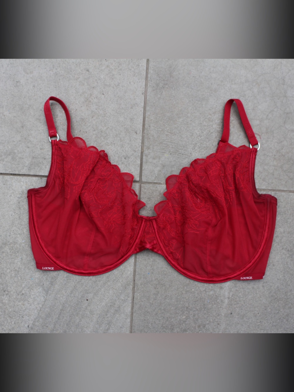Lounge size 38FF Red Lace Underwire Bra - Women's Intimates